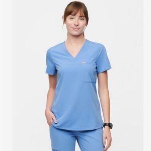 FIGS Catarina Scrub Top